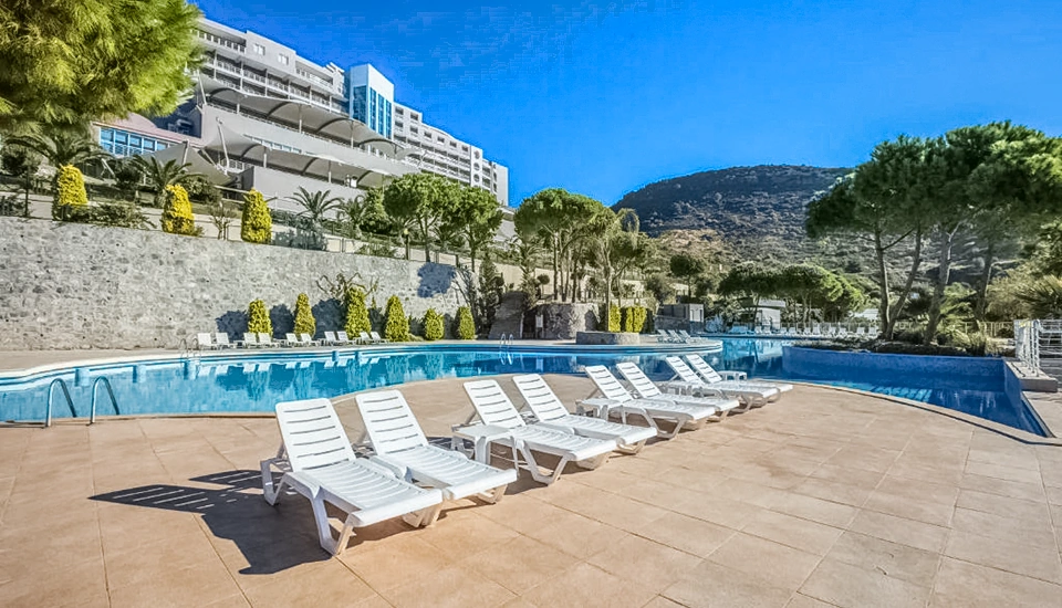 هتل آریا کلاروس کوش آداسی